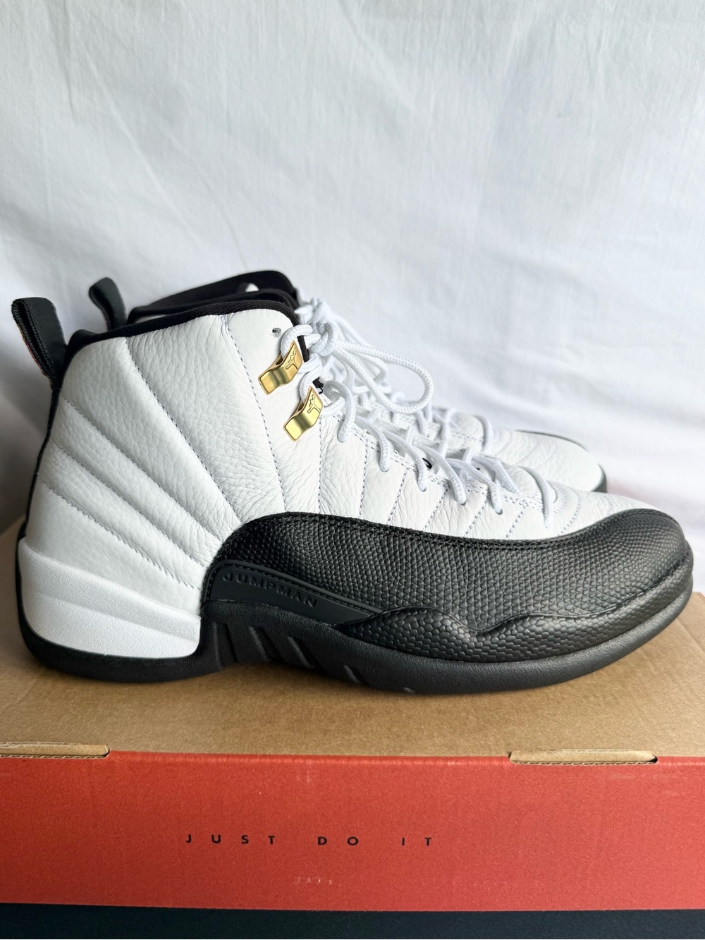 AUTHENTIC BRAND NEW Jordan 12 Retro Taxi size 9.5 CT8013-117 2025